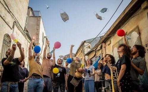 以色列人群吃瓜,探寻以色列人的独特饮食习惯