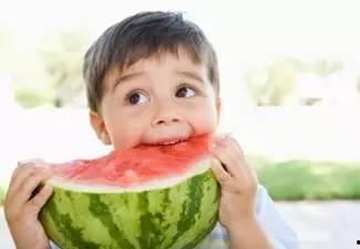 吃瓜有危险,警惕网络谣言的陷阱